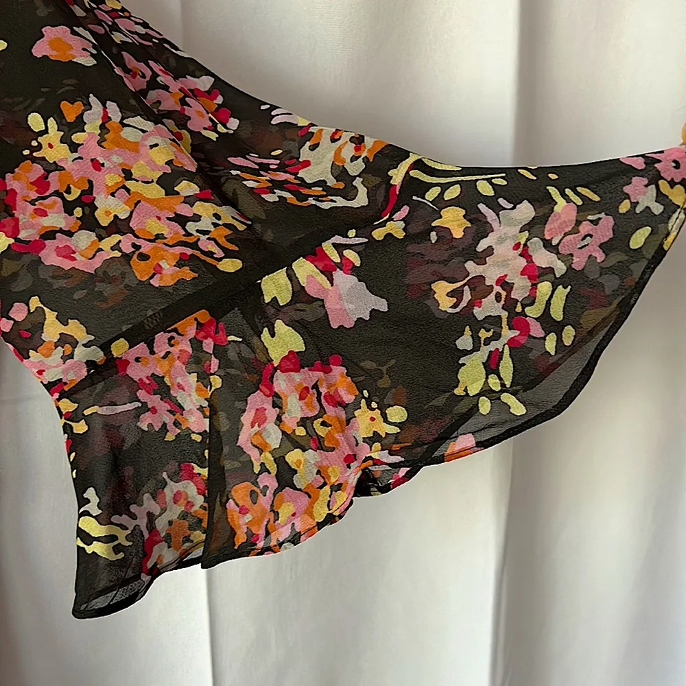 Jones New York Woman 💯% Silk Sheer Flutter Sleeve Shirt Top **Size 18W** - Picture 3 of 4